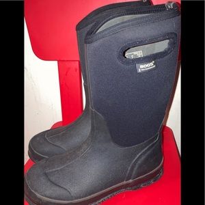 Kids size 3 waterproof BOGS